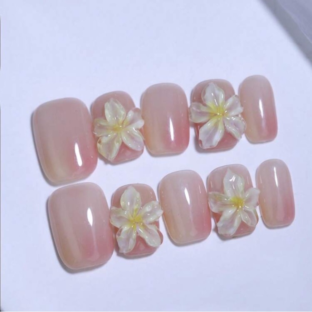 Handmade Pink 3D Floral Ombré Nails 💗